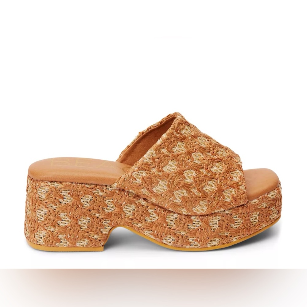 NWT Cruz Platform Heel